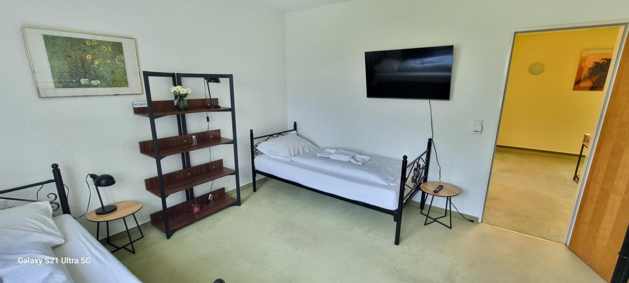 Bookiing Bungalow Kassel Lohfelden Bagian luar foto